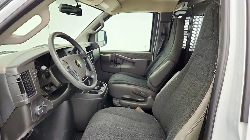 2025 Chevrolet Express 2500