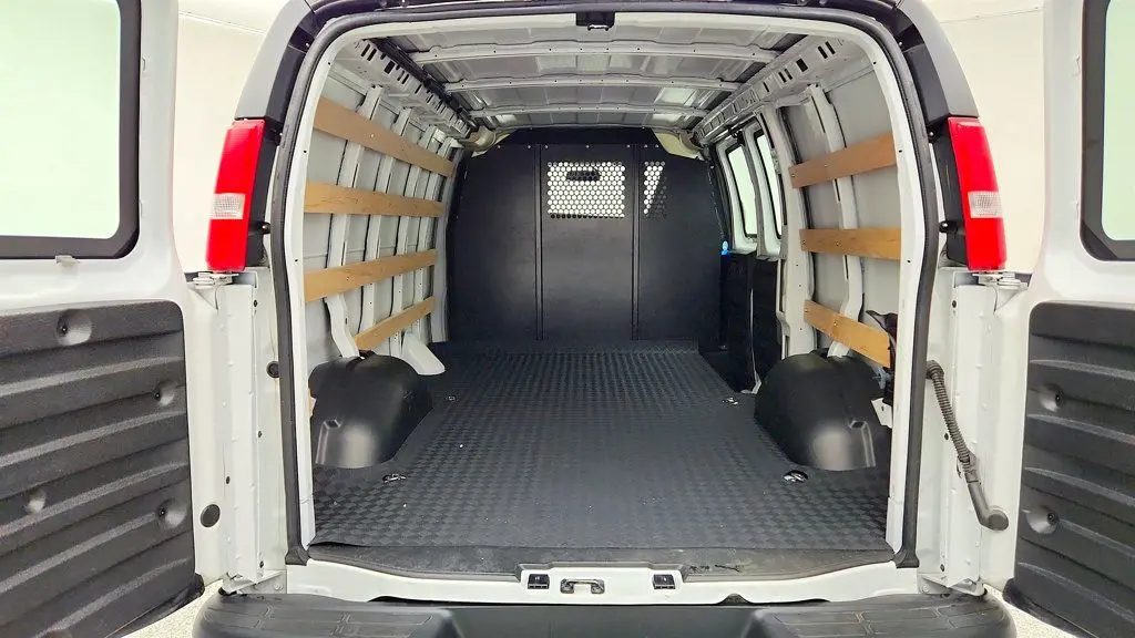 2025 Chevrolet Express 2500