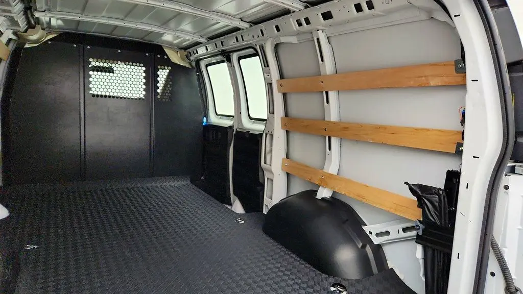 2025 Chevrolet Express 2500
