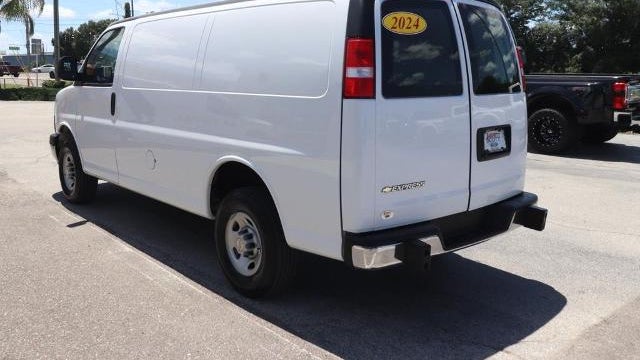 2024 Chevrolet Express 2500