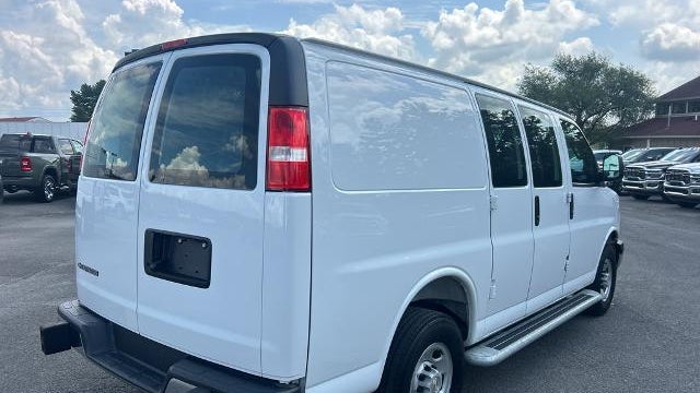 2025 Chevrolet Express 2500