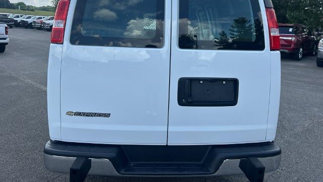 2025 Chevrolet Express 2500