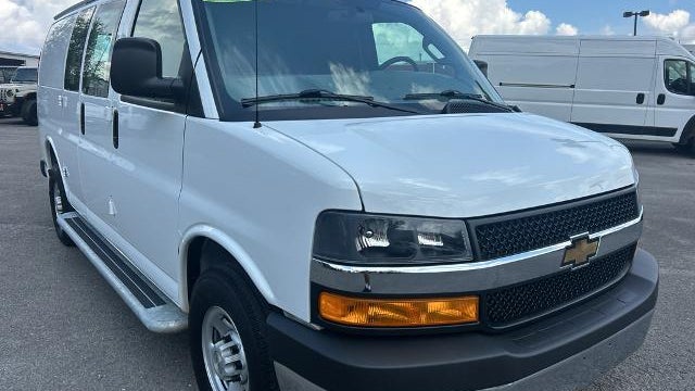 2025 Chevrolet Express 2500