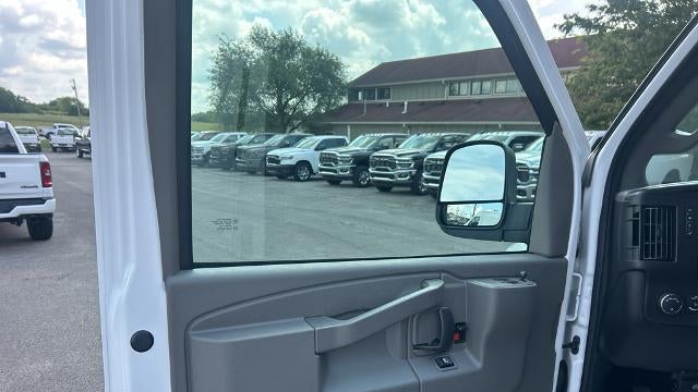 2025 Chevrolet Express 2500