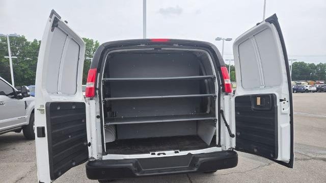 2021 Chevrolet Express 2500