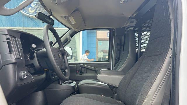 2022 Chevrolet Express 2500