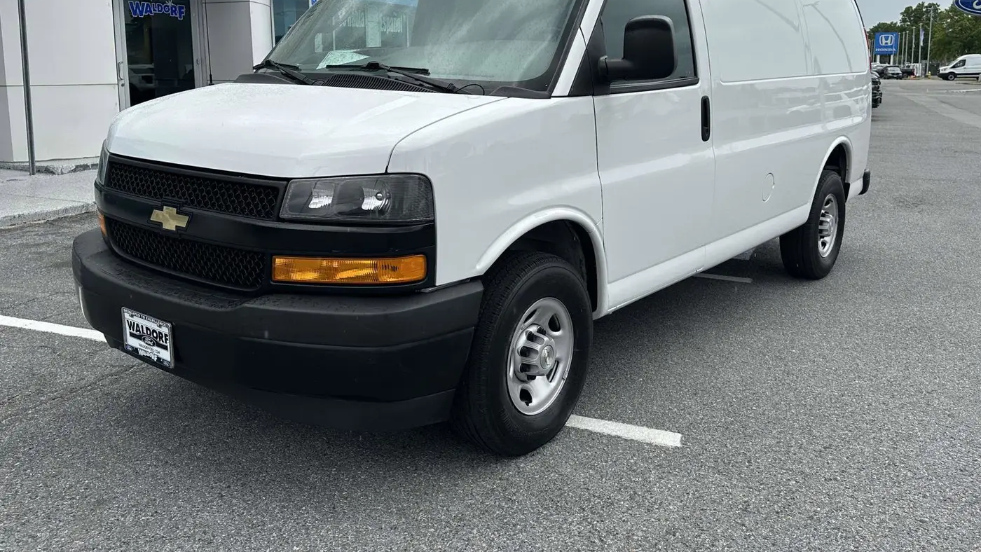 2023 Chevrolet Express 2500