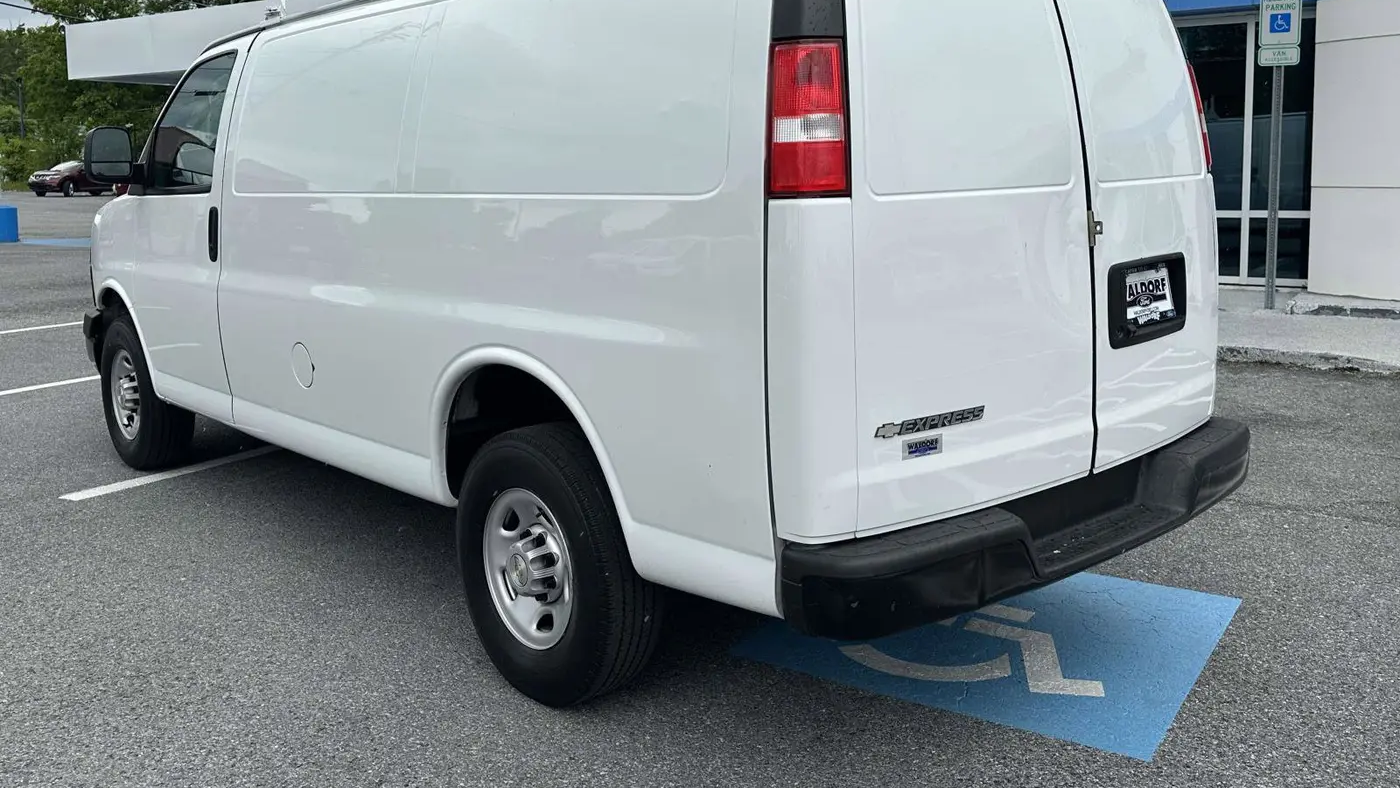 2023 Chevrolet Express 2500