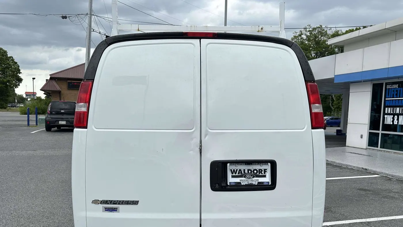 2023 Chevrolet Express 2500