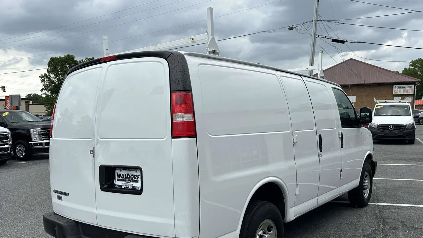 2023 Chevrolet Express 2500