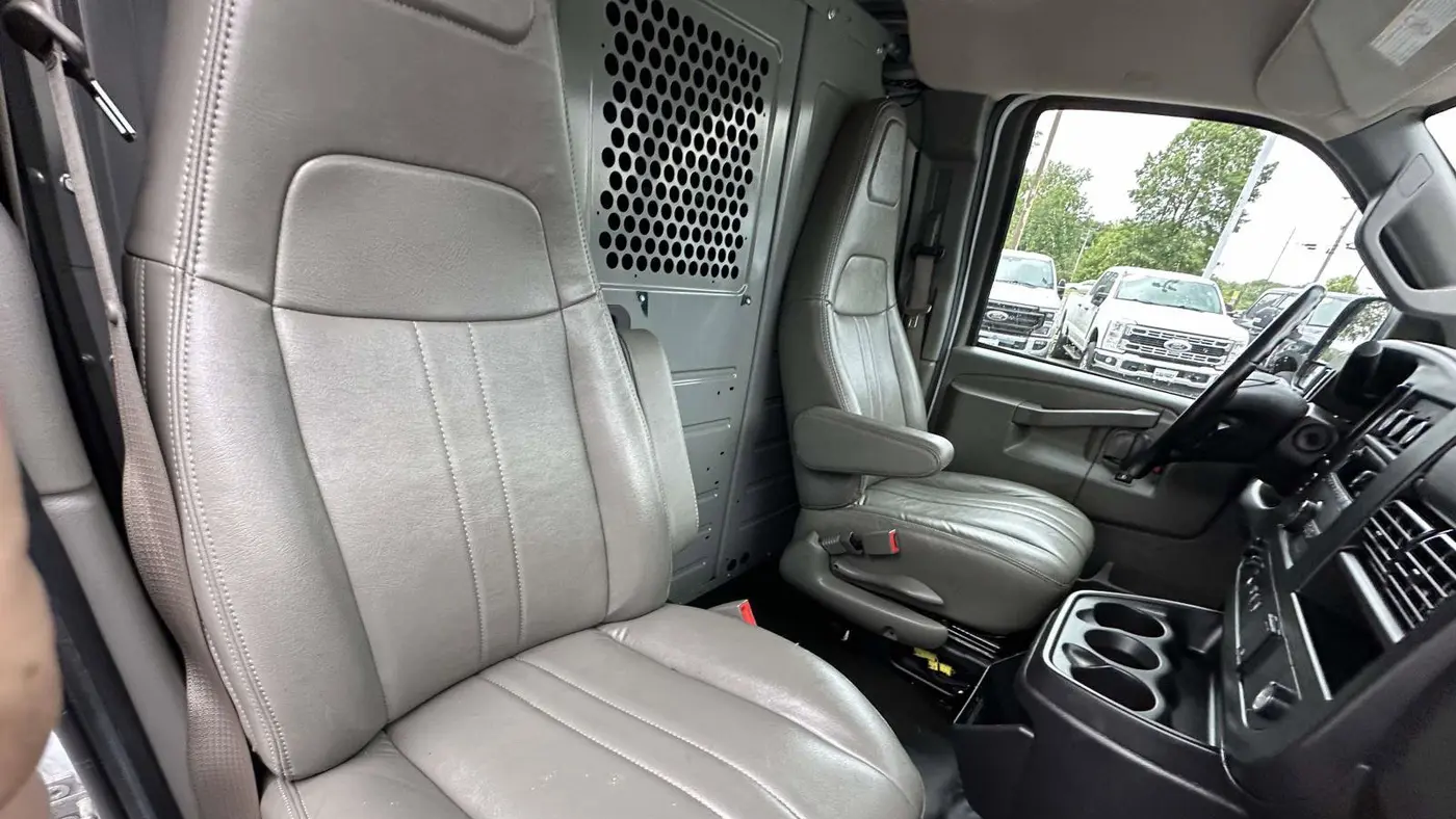 2023 Chevrolet Express 2500