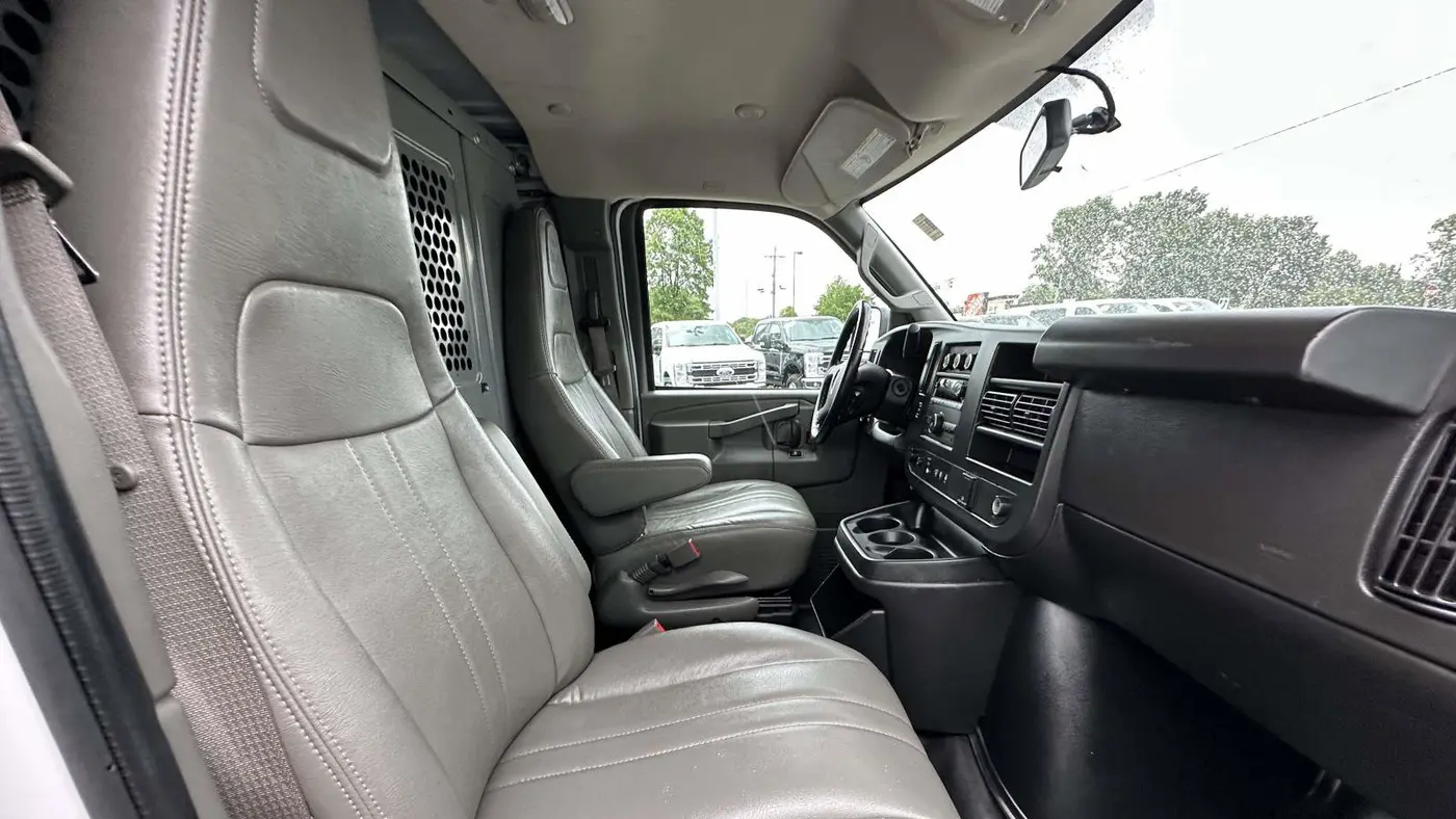 2023 Chevrolet Express 2500