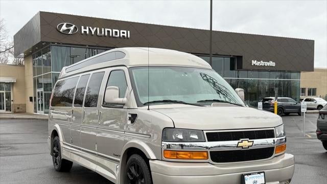 2022 Chevrolet Express 2500