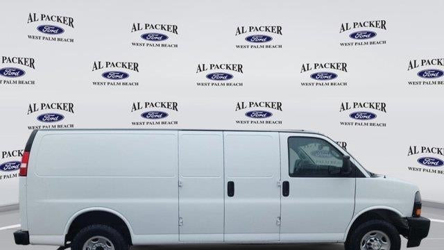 2022 Chevrolet Express 2500