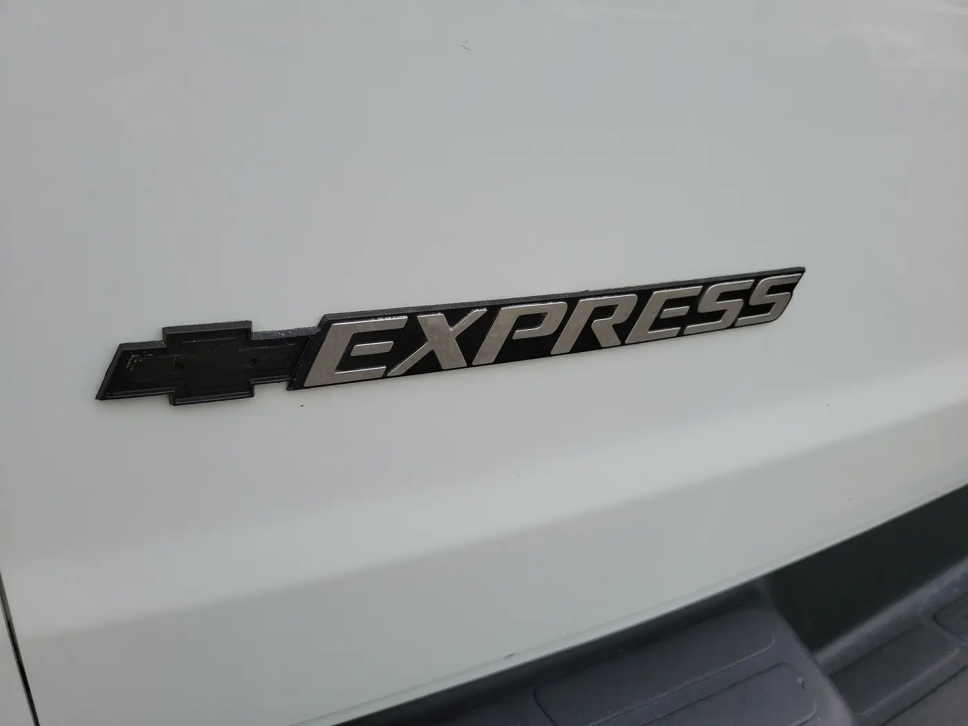 2018 Chevrolet Express - $8,014