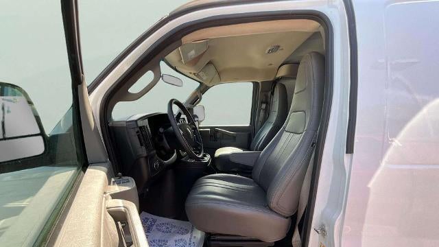2025 Chevrolet Express 2500