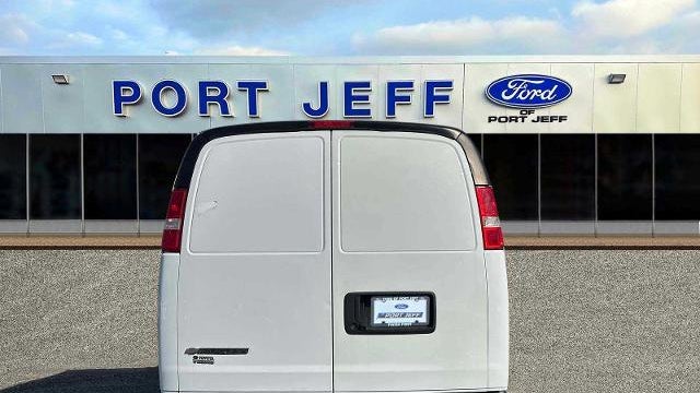 2023 Chevrolet Express 2500
