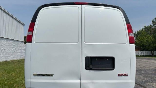 2023 Chevrolet Express 2500