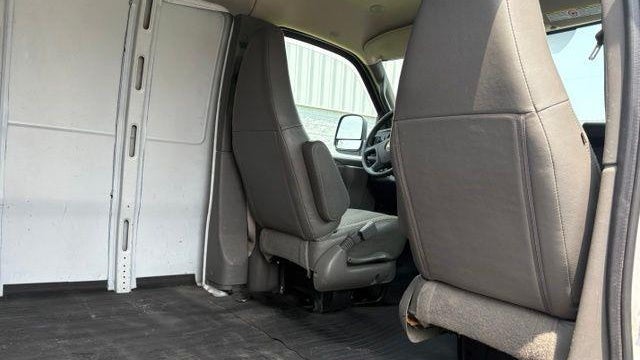 2023 Chevrolet Express 2500