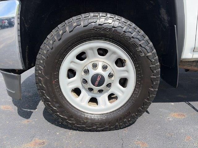 2015 GMC Sierra - $25,581