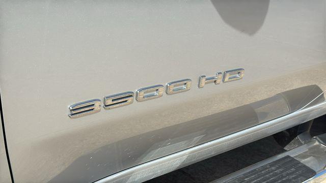 2022 GMC Sierra 3500HD CC Pro