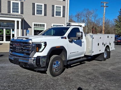 2024 GMC Sierra 3500HD CC 4X4 SLE 2DR Regular Cab SWB Chassis