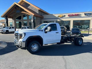 2026 GMC Sierra 3500HD with Summit White Exterior