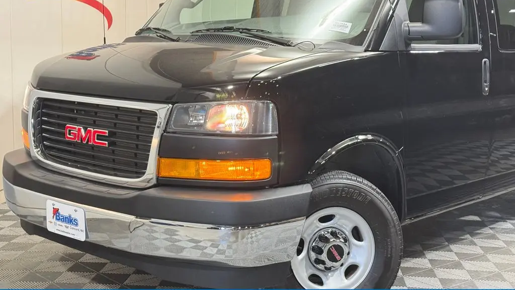 2025 GMC Savana LT 2500