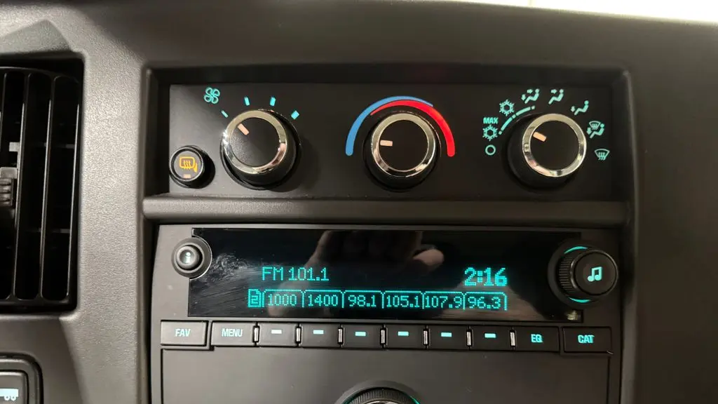 2025 GMC Savana LT 2500