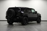 2025 Hummer EV SUV Thumbnail 4