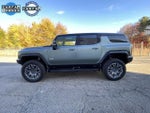 2024 Hummer EV SUV Thumbnail 6