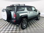 2024 Hummer EV SUV Thumbnail 7