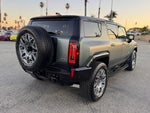 2024 Hummer EV SUV Thumbnail 10