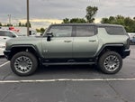 2024 Hummer EV SUV Thumbnail 3