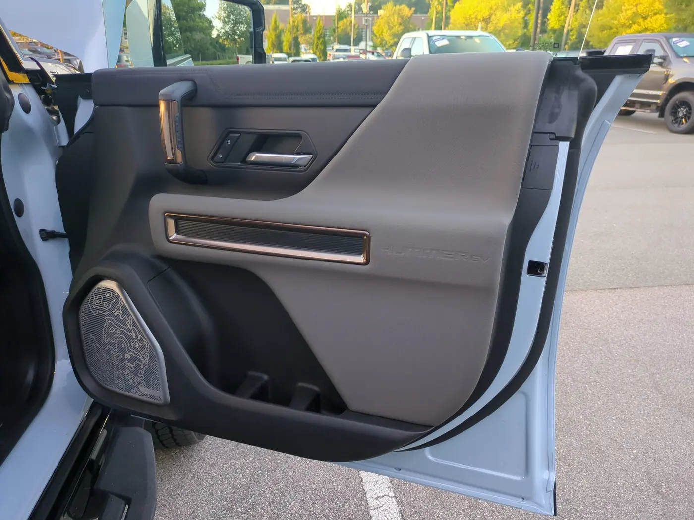 2025 GMC Hummer Ev Suv - $69,737