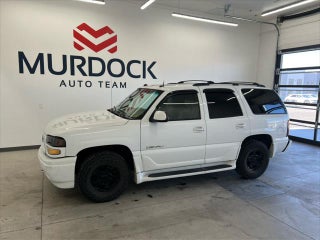 2005 GMC Yukon with Summit White Exterior
