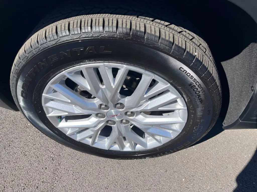 2026 GMC Acadia - $39,400