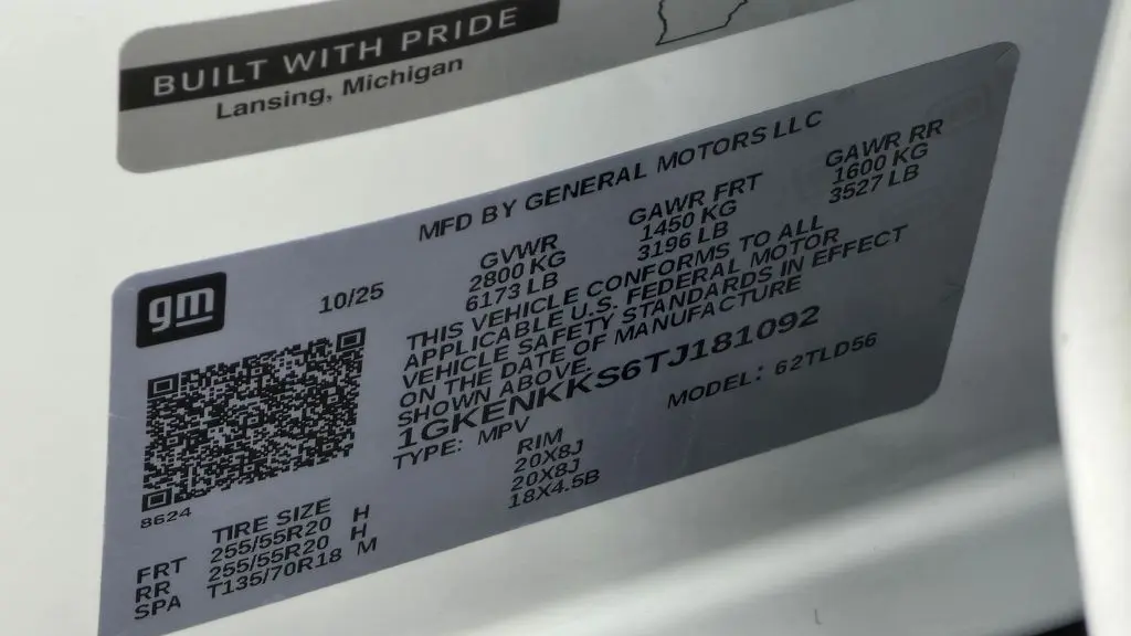 2026 GMC Acadia Elevation