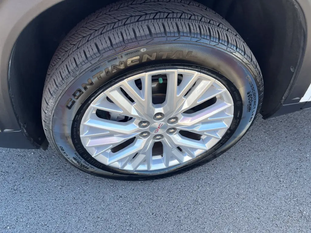 2026 GMC Acadia - $40,400