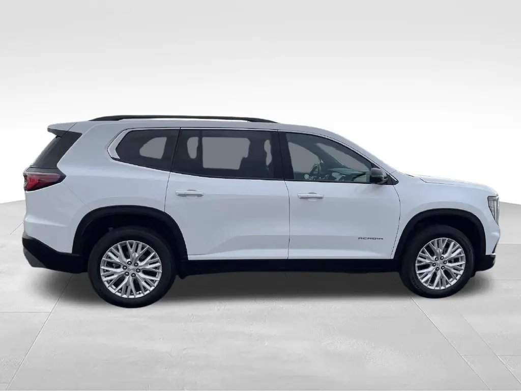 2026 GMC Acadia - $40,400