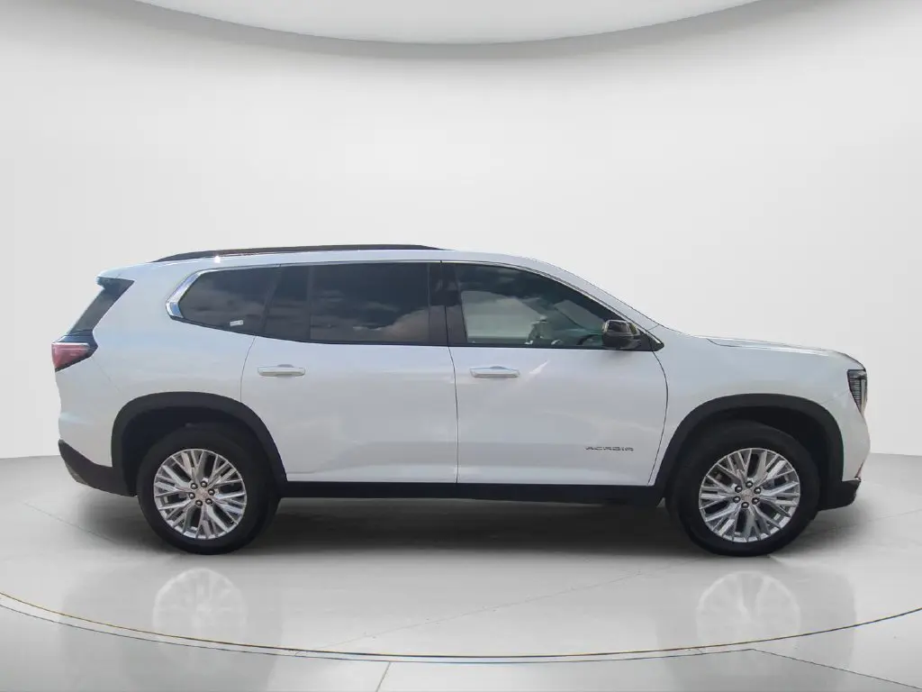 2026 GMC Acadia - $37,999