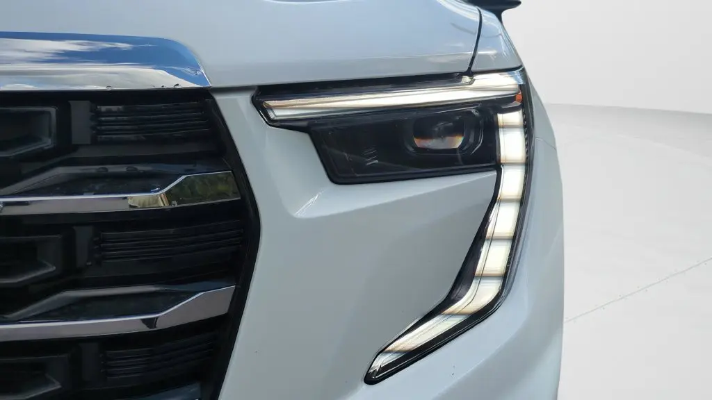 2026 GMC Acadia - $37,999