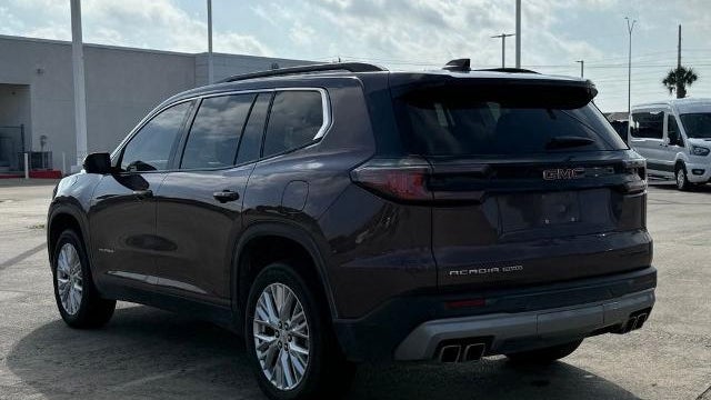 2024 GMC Acadia Elevation