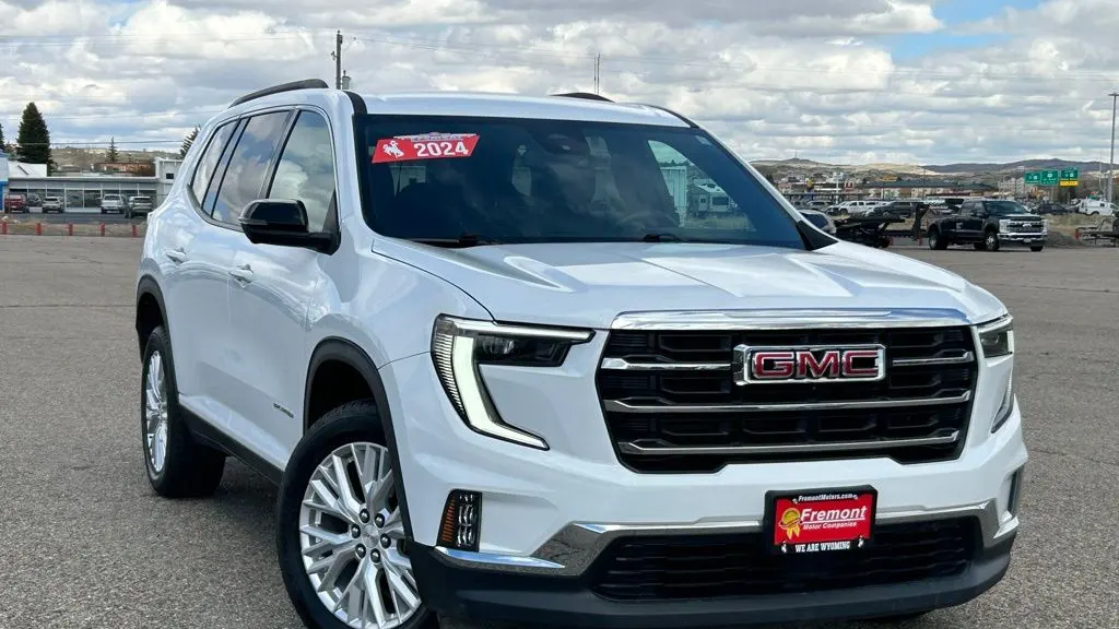 2024 GMC Acadia Elevation