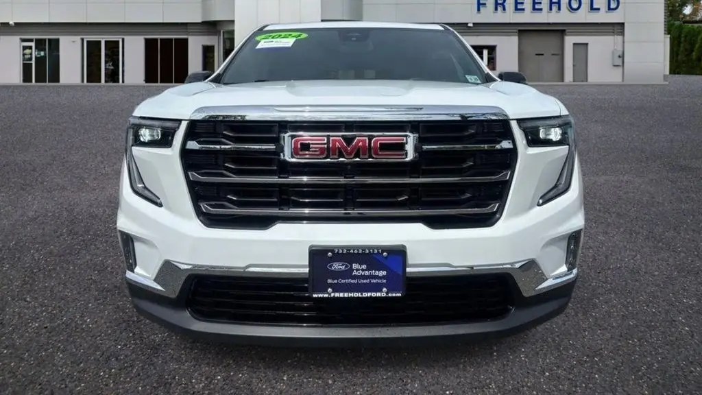 2024 GMC Acadia Elevation