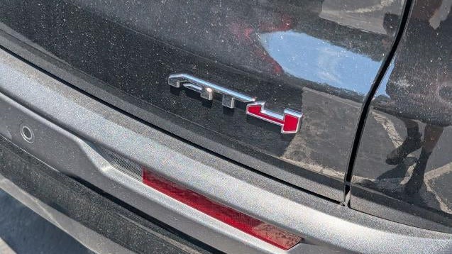 2024 GMC Acadia AT4