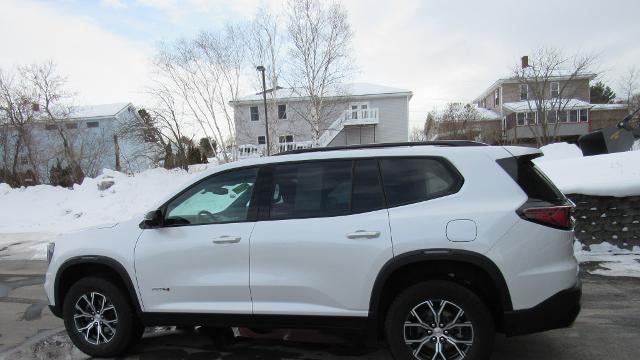 2024 GMC Acadia AT4