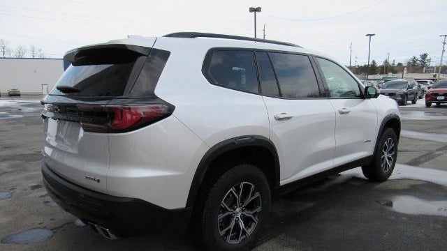 2024 GMC Acadia AT4