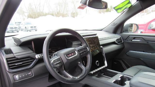 2024 GMC Acadia AT4