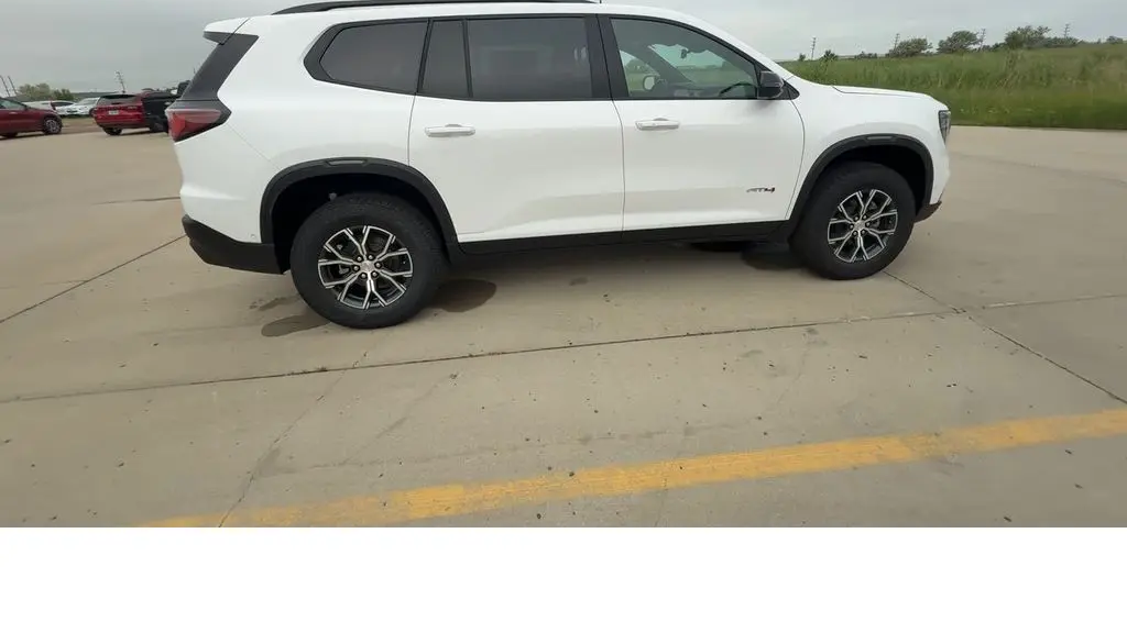 2026 GMC Acadia AT4